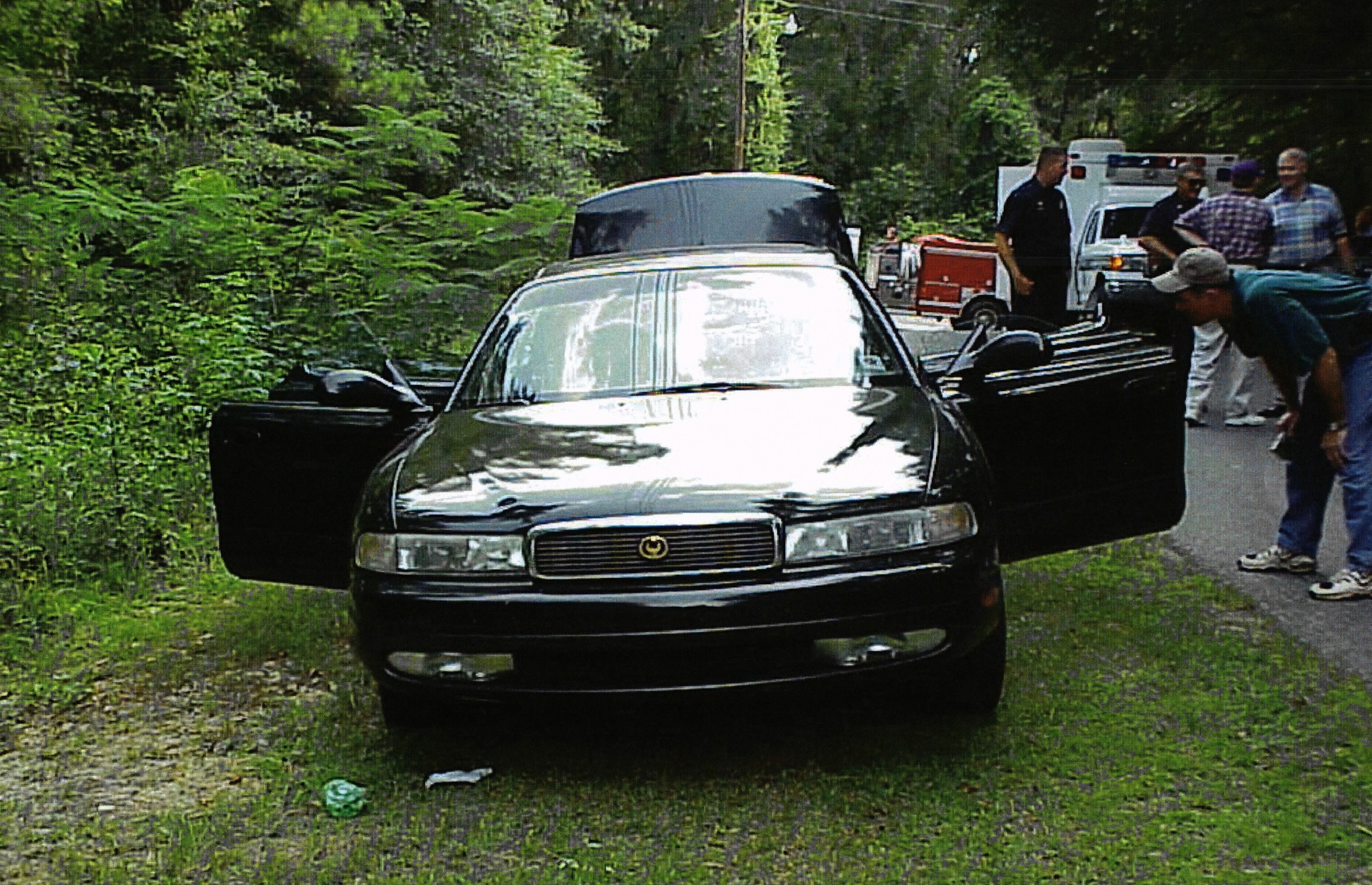 PHOTO: Alabama investigators opened the trunk of the sedan Tracie Hawlett and J.B. Beasley were driving in July 1999 and found the teens with gunshot wounds to their heads.