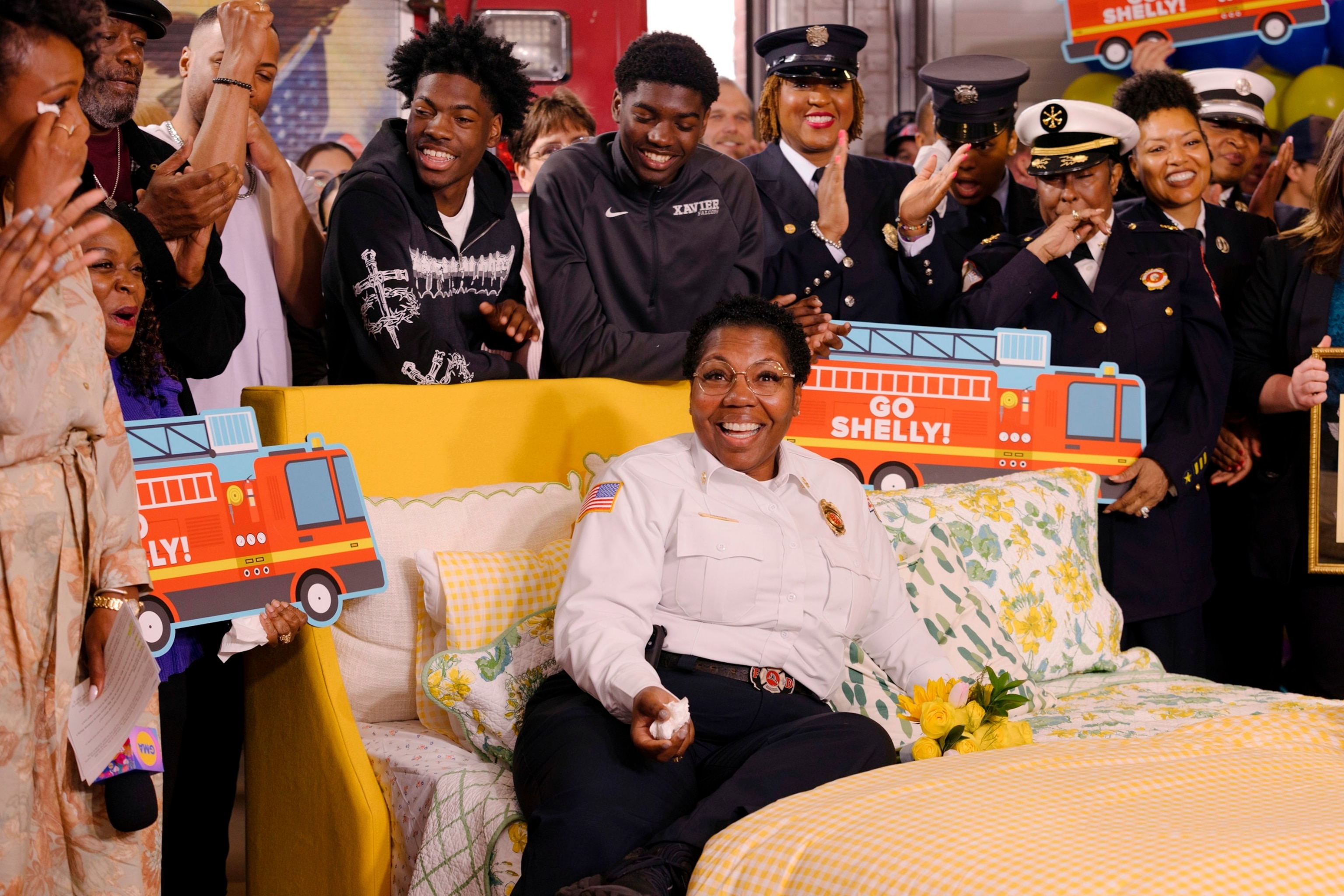 PHOTO: “Good Morning America” surprises mom of four and Hamden Fire Department Assistant Fire Chief Shelly Carter for the 25th anniversary of “Breakfast in Bed.”
